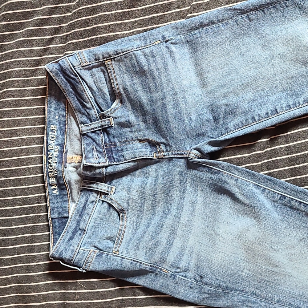 American Eagle size 2 regular jegging super stretch super low waist
